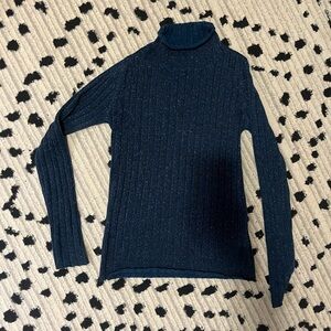 Elegant Navy Blue Ribbed Turtleneck Sweater